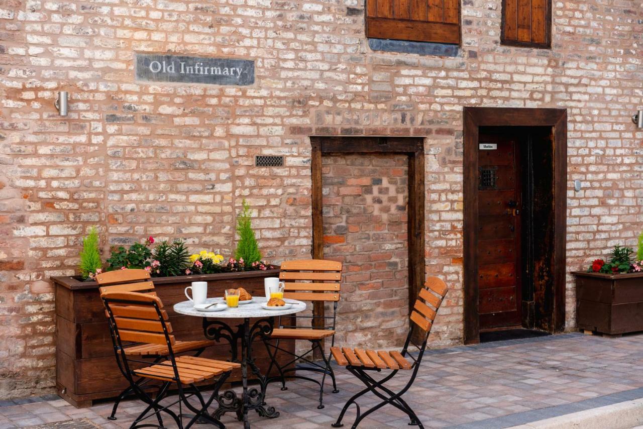 Old Infirmary 4*